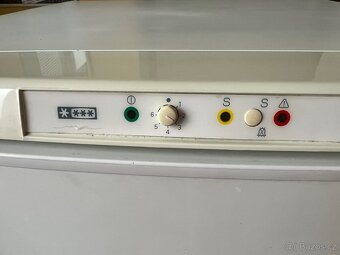 Prodám mrazák Zanussi ZFU19400WA – výborný stav - 2