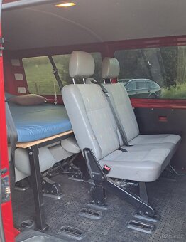 VW T5 long, spaní - 2