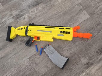 Nerf Fortnite AR-L blaster - 2