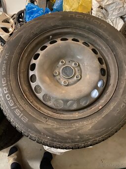 Plechové disky 16” 5x112 a zimní pneu 215/60/R16 - 2