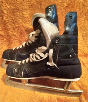 Nabízím pánské brusle na led černé vel. 11/12 - 2