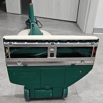 Vysavač Vorwerk VK130 s rotačním kartáčem EB350 + příslušens - 2