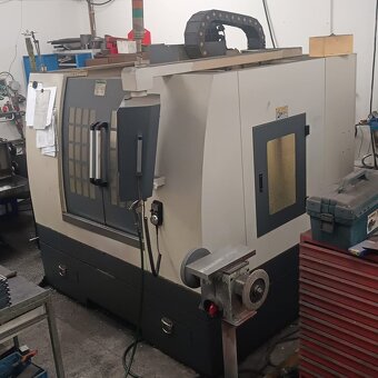 Vertikální obráběcí centrum GSK VMC 550 - 2