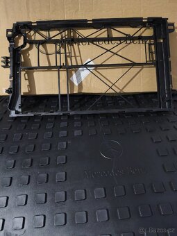 Podpora chladiče Mercedes (A 447 505 00 41) - 2