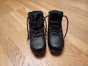 Boty na běžky v. 38 - 2