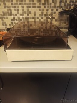 Gramofon Tesla NZC-420 - 2