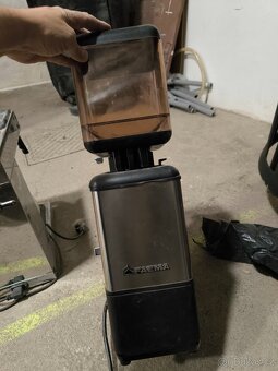 Mlýnek Faema + Kávovar Coffee Queen - 2