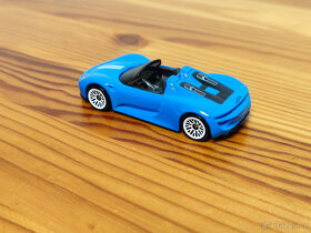 Hot Wheels - Porsche 918 spyder (modrá ) - 2