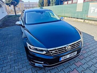 VW PASSAT B8 2,0 TDi, R-LINE, naj. 127.000 km, koup. v ČR, - 2