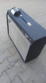 Fender Frontman 212R - 2