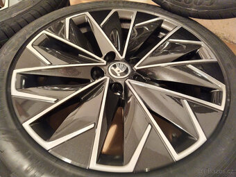 NOVÁ SADA ŠKODA SUPERB 3 PROPUS 235/45/18 94W SEALTECH - 2