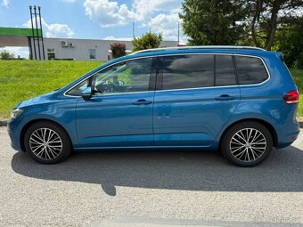 VW Touran Highline 2.0TDi manuál 110kw m.ř.2021 - 2