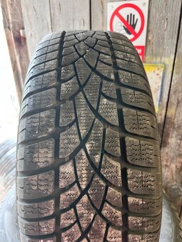 215/60 R17C DUNLOP - zimní pneu - 2.Ks - 2