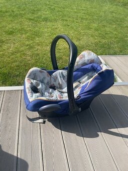 Autosedačka Maxi Cosi FamilyFix se základnou - 2