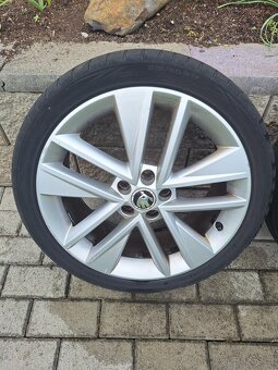 Alu kola 17" s pneu 215/40 r17 - 2