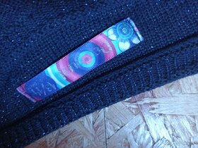 Desigual svetr se srdcem vel.158 - 2