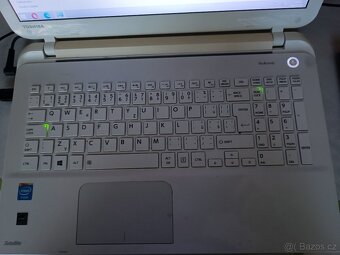 Toshiba Satellite L50-B-1FL (PSKTUE-01X00CCZ) - 2