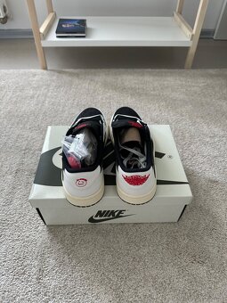 Jordan 1 Retro Low OG SP Travis Scott Olive (Women’s) - 2