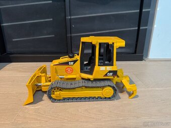 Buldozer CAT - Bruder toys - 2