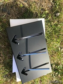 předsíňový věšák černý - 2