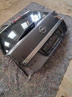 Opel Astra H Caravan šedá 177/GAL díly karoserie - 2