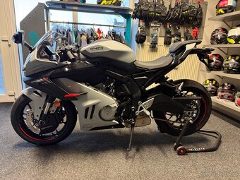 CF MOTO 675 SR-R - 2