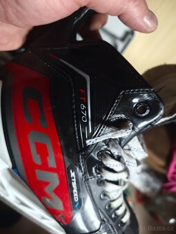 Brusle CCM JETSPEED FT670 SR vel.43,5 - 2