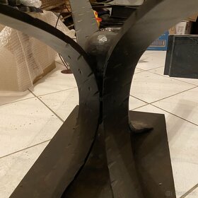 Robusní,kovaný stůl kovářská, konferenční stolek - 2