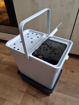 Vermikompostér + Kalifornské žížaly - 2