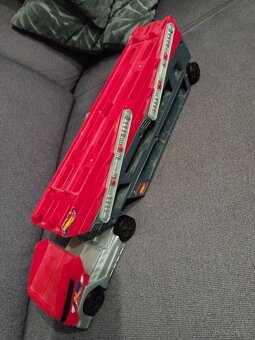 Mattel Hot Wheels Mega tahač - 2