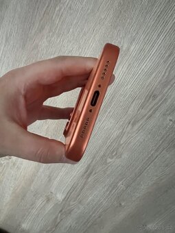 iPhone 17 PRO 256Gb…skoro nový, e-sim - 2