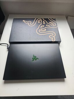 Herní notebook Razer Blade 18 - 2
