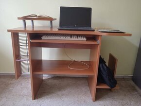 Studentský PC/psací stůl - 2