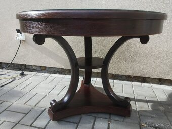 Nádherný stolek Biedermeier. - 2