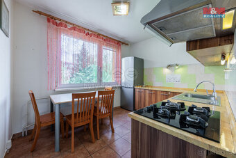 Prodej bytu 2+1, 61 m², Nejdek, ul. J. A. Gagarina - 2