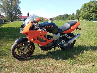 Honda VTR Firestorm 1000 - 2