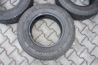 Michelin Agilis Camping 225/75R 16CP 116Q celoroční - 2
