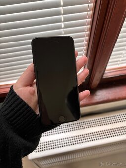 iPhone SE 2022 - 2