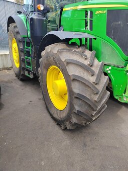 Traktor John Deere 6250R - 2