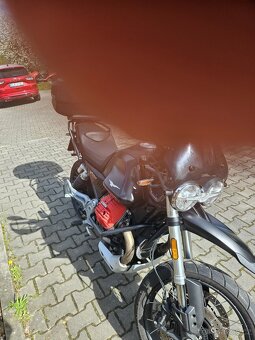 Moto Guzzi V85TT - 2
