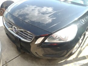 Volvo V60 2.0 kombi diesel rok 2010 - 2