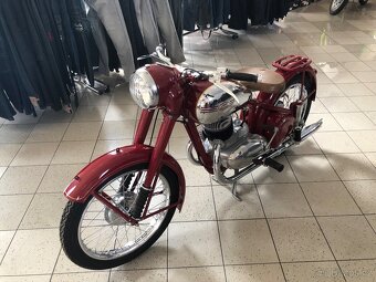 Jawa pérák - 2