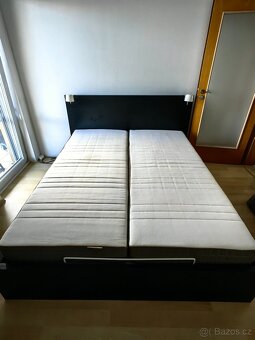 Manželská postel IKEA 160x200 s úložným prostorem +matracemi - 2