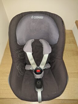 Maxi Cosi Pearl vcetne Isofix zakladny. - 2