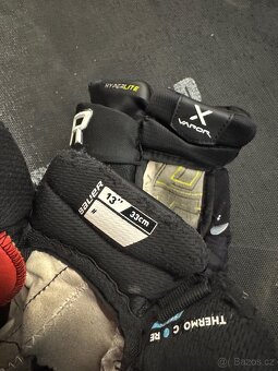 Hokejové rukavice BAUER Vapor hyperlite, 14” - 2