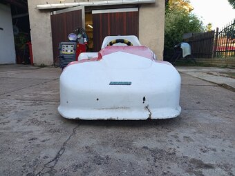 Dobová závodní motokára informace - 2