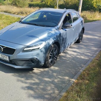 Volvo v40 D3 CROSS country 2.0 110kw - 2