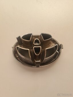 Toyota znak ,logo camry,carina,corolla? - 2