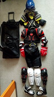 Hokejová výstroj kompletní vel.od 135 do 165 cm - 2