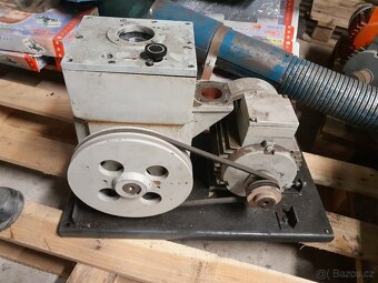 Rotační vývěva - 2